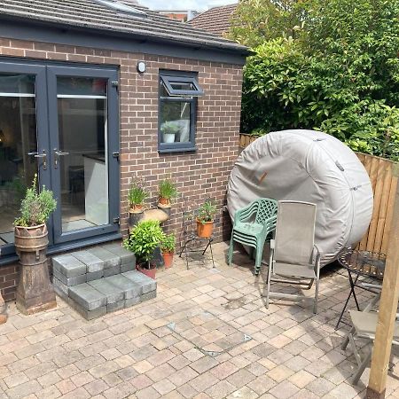 Beautiful Detached Private Annex In Great Location Apartment Manchester Bagian luar foto
