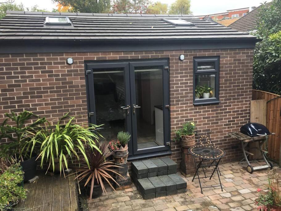 Beautiful Detached Private Annex In Great Location Apartment Manchester Bagian luar foto