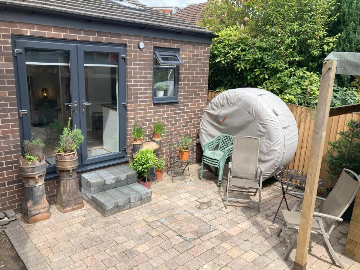Beautiful Detached Private Annex In Great Location Apartment Manchester Bagian luar foto