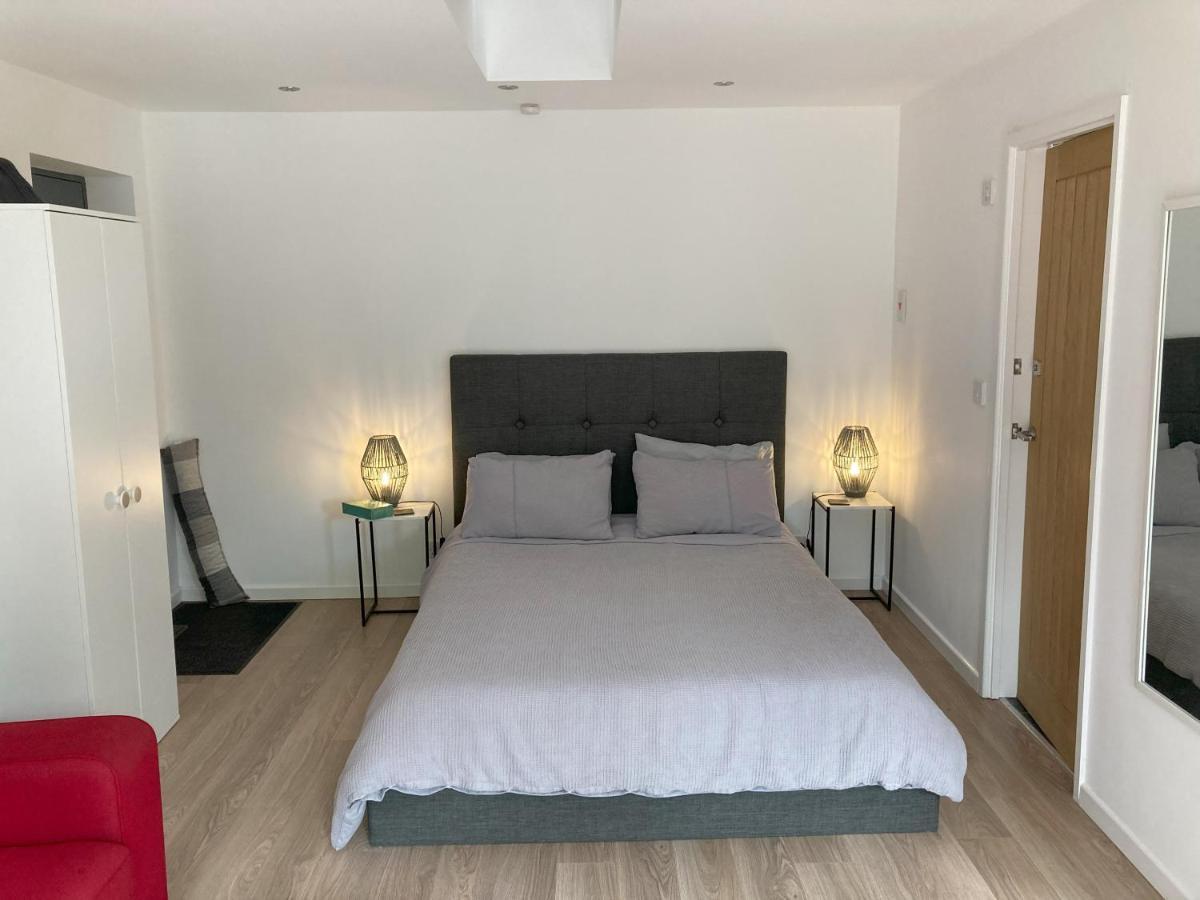 Beautiful Detached Private Annex In Great Location Apartment Manchester Bagian luar foto