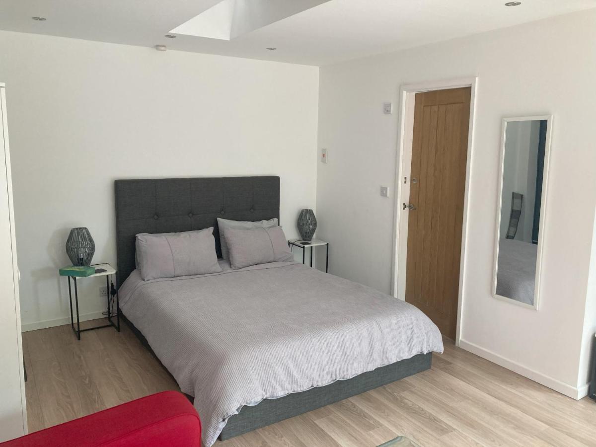 Beautiful Detached Private Annex In Great Location Apartment Manchester Bagian luar foto