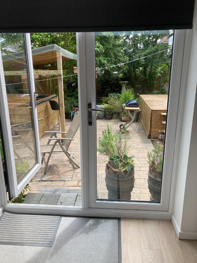 Beautiful Detached Private Annex In Great Location Apartment Manchester Bagian luar foto